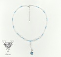 NASZYJNIK NIEBIESKI ZE SZKLANYMI PRZEKŁADKAMI Z ZAWIESZKĄ OD VIVA JEWELRY